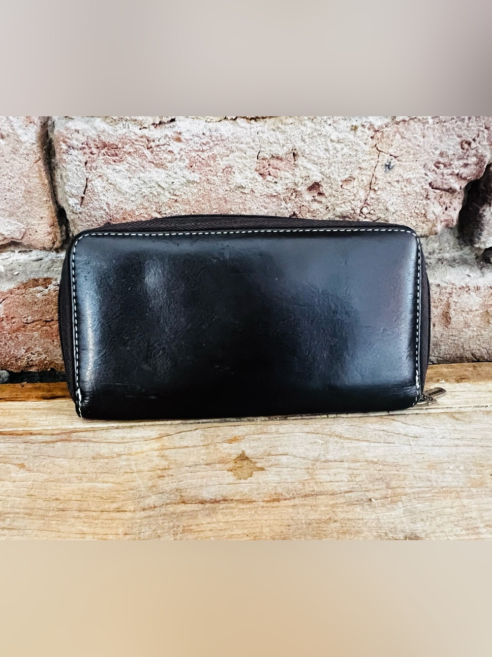 Men's Black Leather Zip Wallet - Classic Everyday Carry
